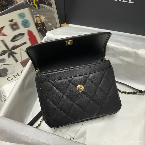 First Bag Ru BAG MESSENGER CHANEL SMALL 0518